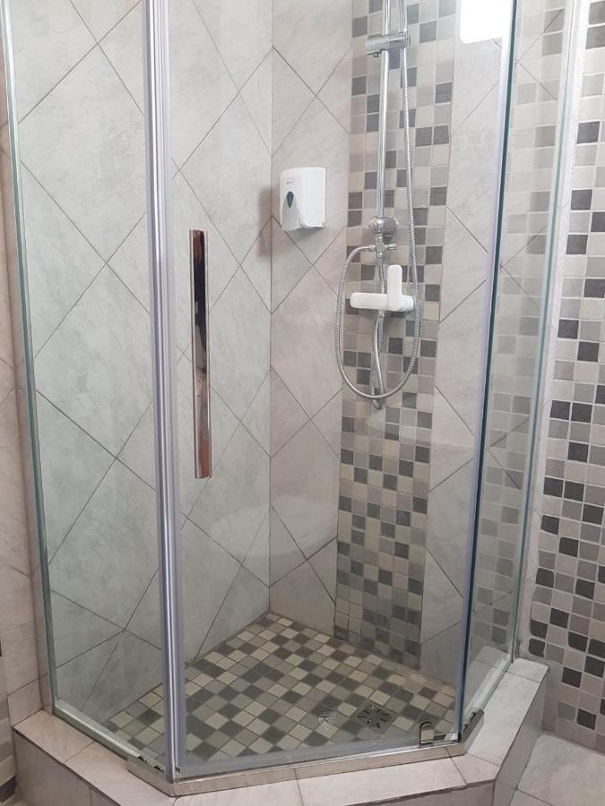 Studio Ines Нэводари Экстерьер фото